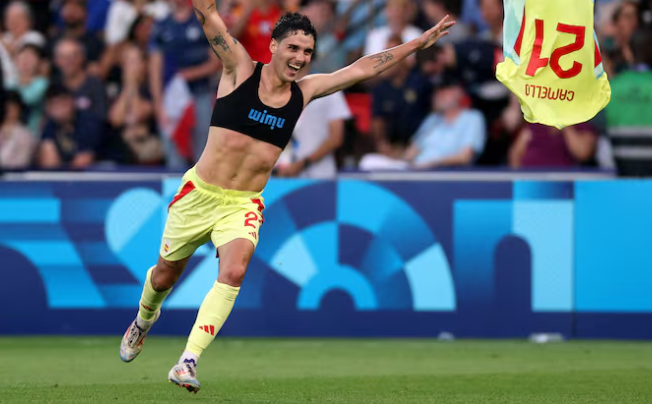 卡梅略:我曾是4名被放弃的球员之一 我们现在是世界最快乐的孩子