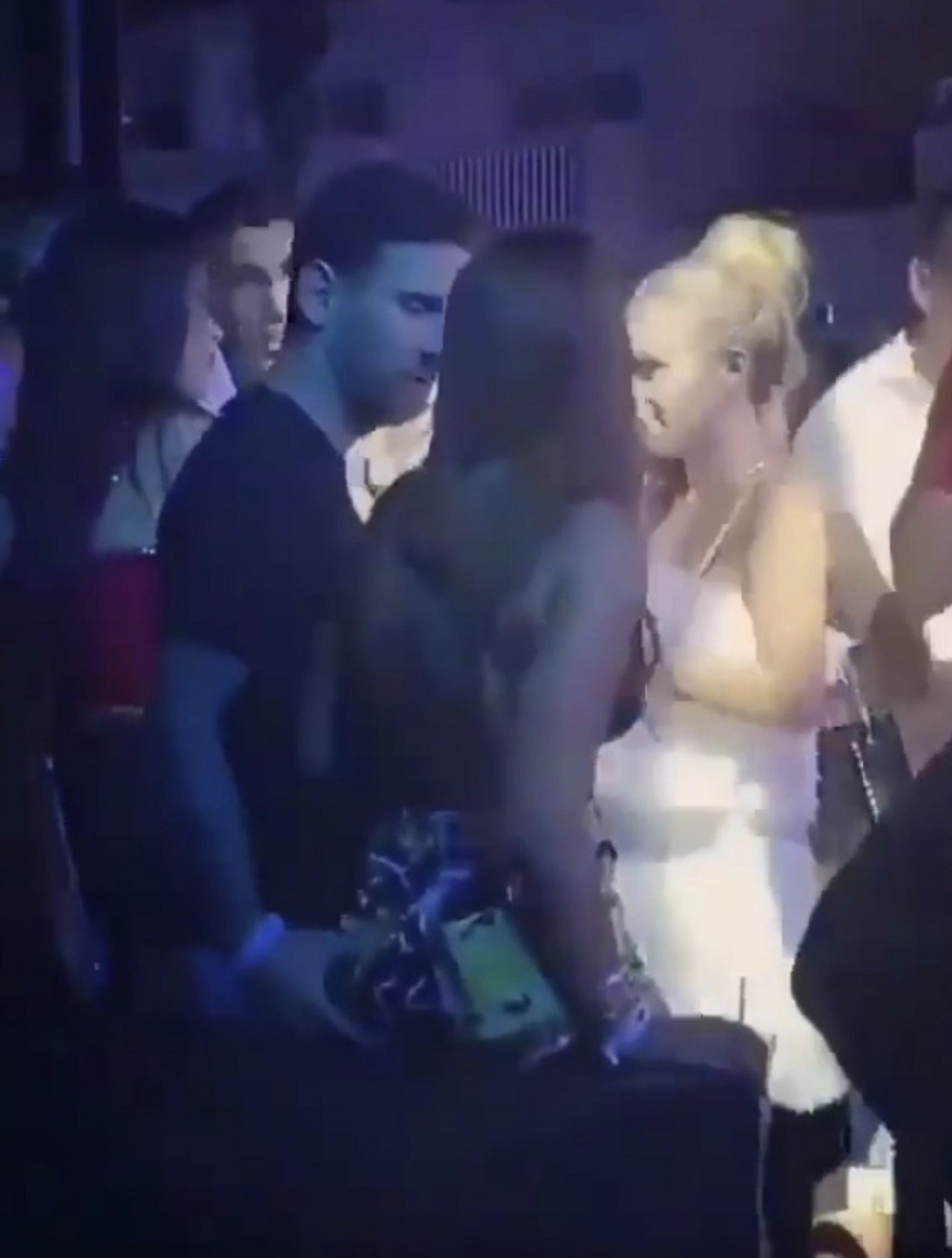 今日趣图:输3球以上不及格,3球内能接受,输1球80分,平局当赢