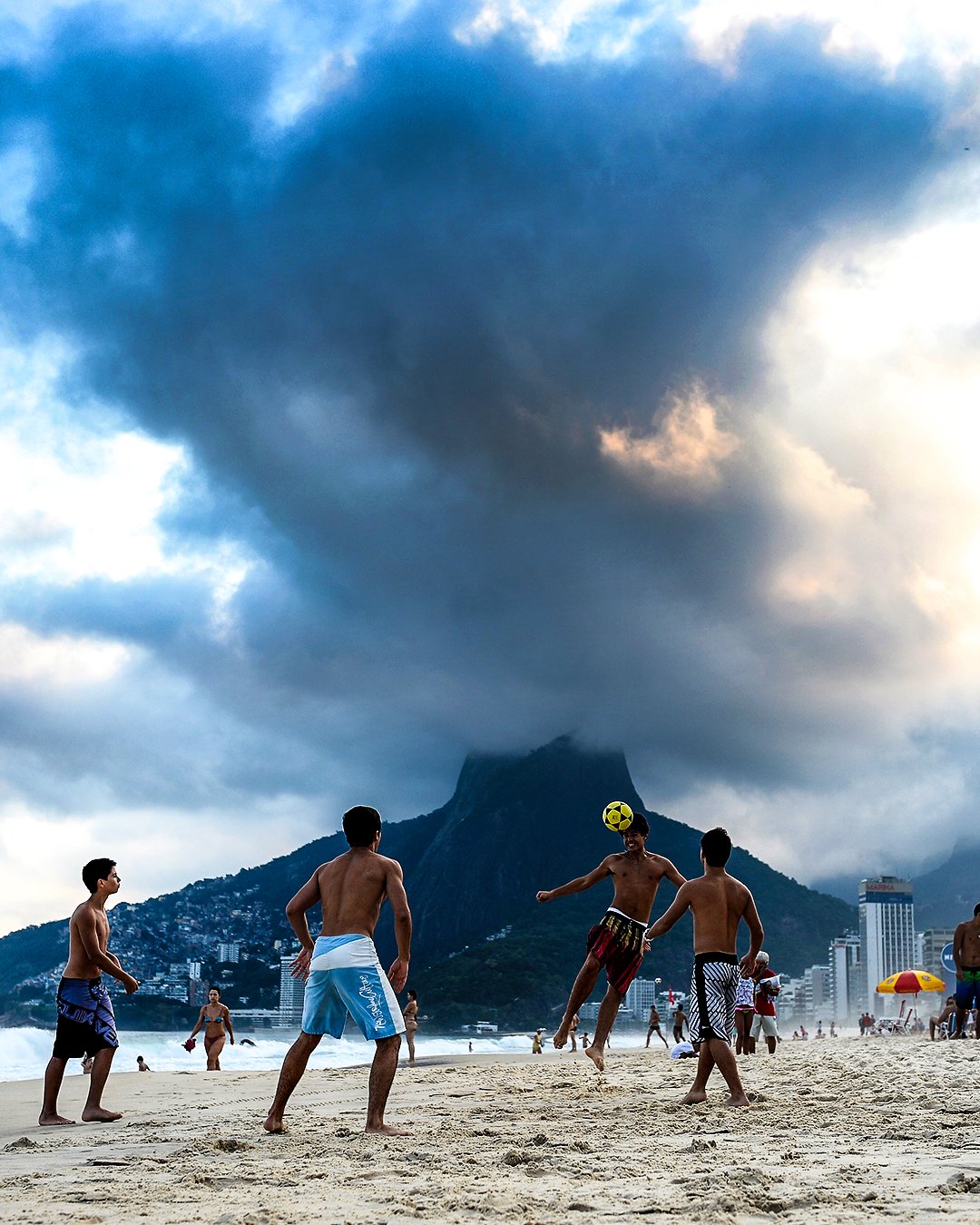 今日趣图:输3球以上不及格,3球内能接受,输1球80分,平局当赢