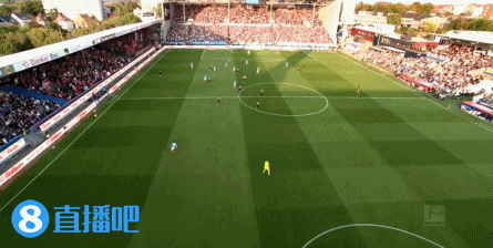 穆西亚拉本场数据：1球+1关键传球+2造犯规 获评7.9分